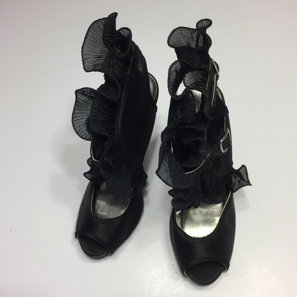 WILD ROSE Heels Stiletto Shoe 7 Black Ruffle Urban - Picture 6 of 8